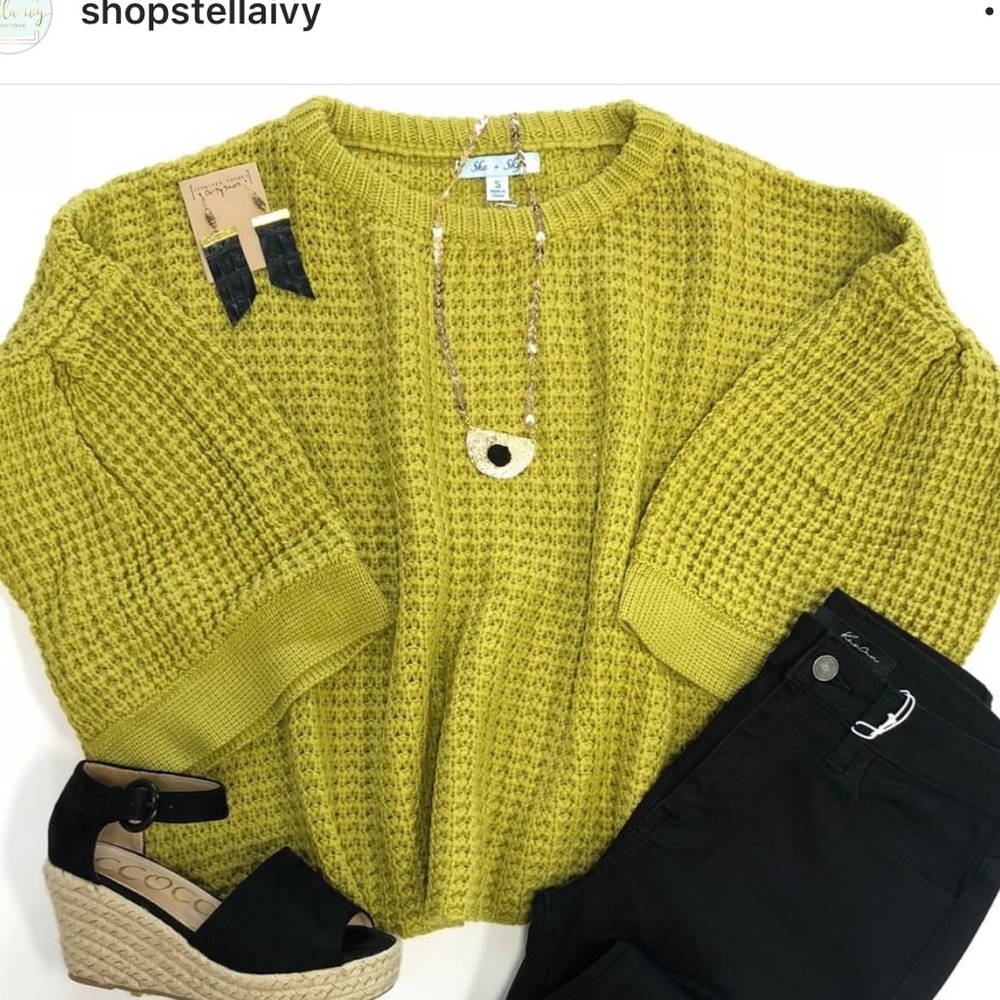 Beautiful bell sleeved sweater